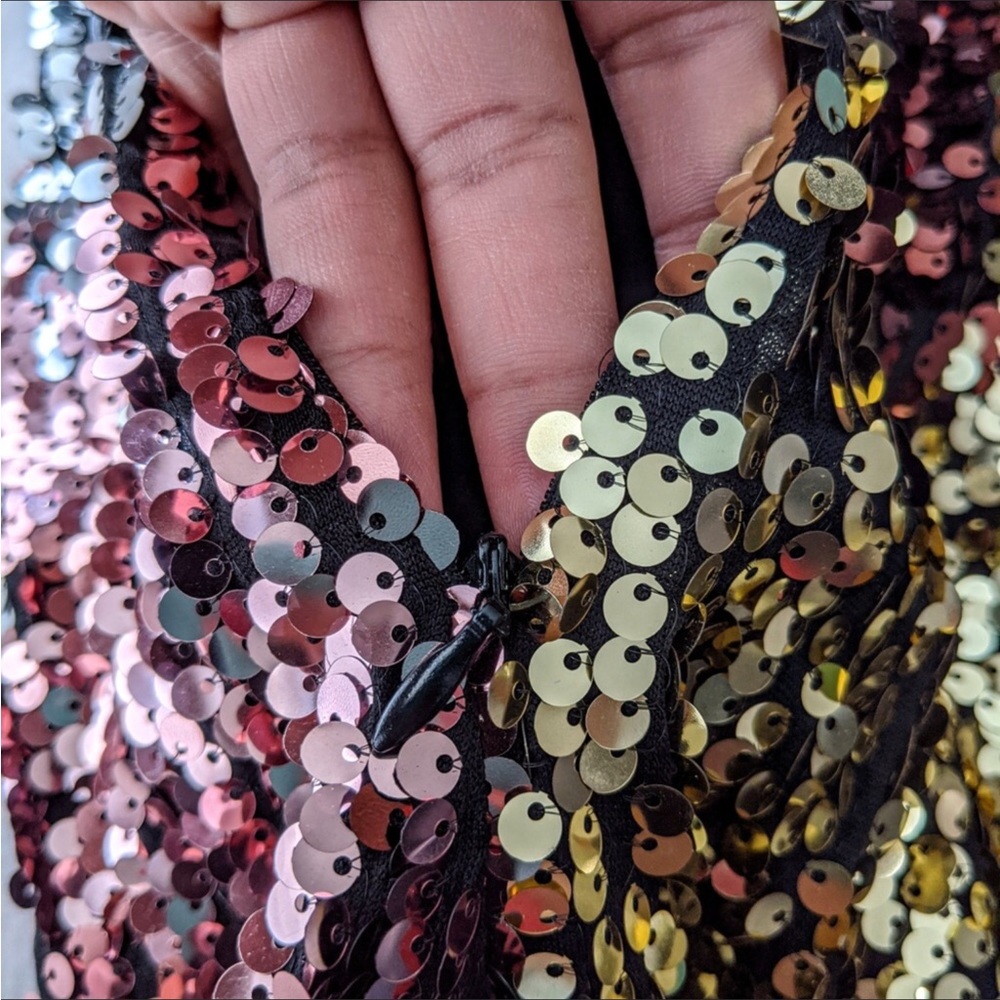 DRESS SIZE SMALL - Picture 8 of 8